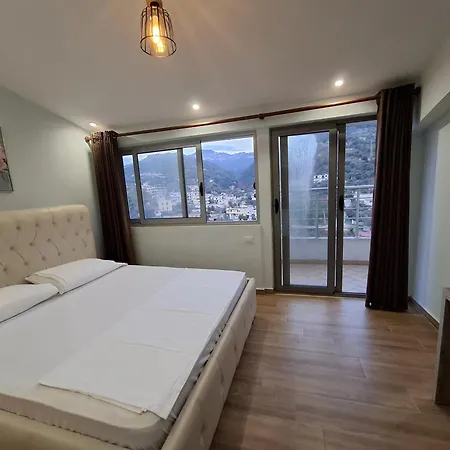 Blue Waves Apartment