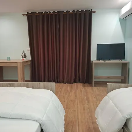 Blue Waves Apartment *