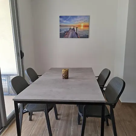 Blue Waves Apartment